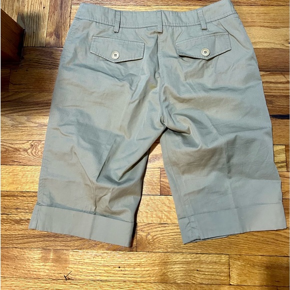 NWOT. P.A.R.O.S.H Bermuda shorts. - Picture 4 of 10